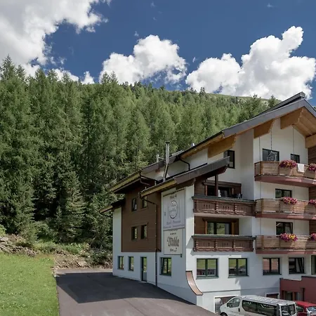 Smarthotel Bergresidenz - Adults Only